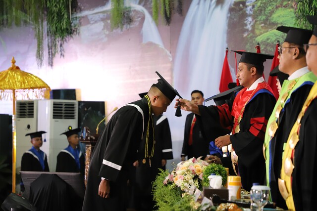 wisudataruna1
