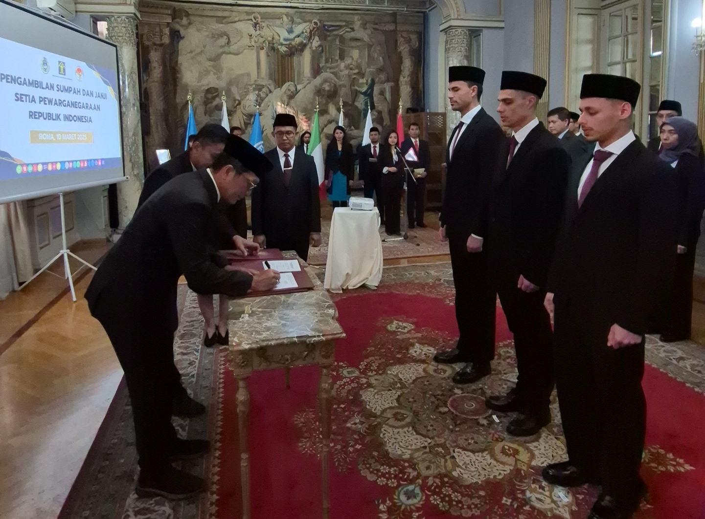 2025 03 10 Naturalisasi Emil dkk